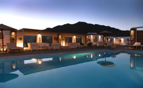 Glafki Studios & Suites